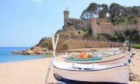 Letovalište koje se ističe i koje je najpoznatije među turistima je Ljoret de Mar, sa prelepim peščanim plažama.
