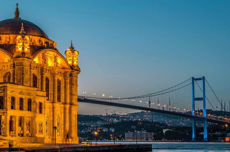 Istanbul – grad carstva na Bosforskom moreuzu Istanbul – grad carstva na Bosforskom moreuzu