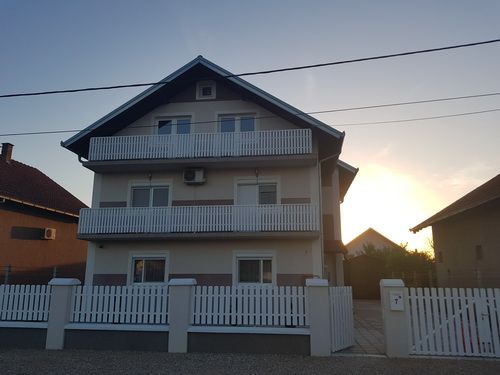 Kuca na prodaju, Veternik, Veternicka rampa - Prodaja Kuća Oglasi Beograd Kuca na prodaju, Veternik, Veternicka rampa - Prodaja Kuća Oglasi Beograd
