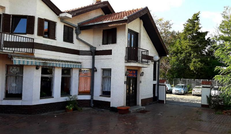 Izdajem opremljen restoran - Izdavanje Rentiranje Lokal Oglasi Beograd