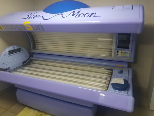 Prodajem solarijum MegaSun, 45 lampi za telo i 4 ekrana za lice u odlicnom stanju sa novim lampama - Oprema za Kozmetičke Salone Oglasi Beograd