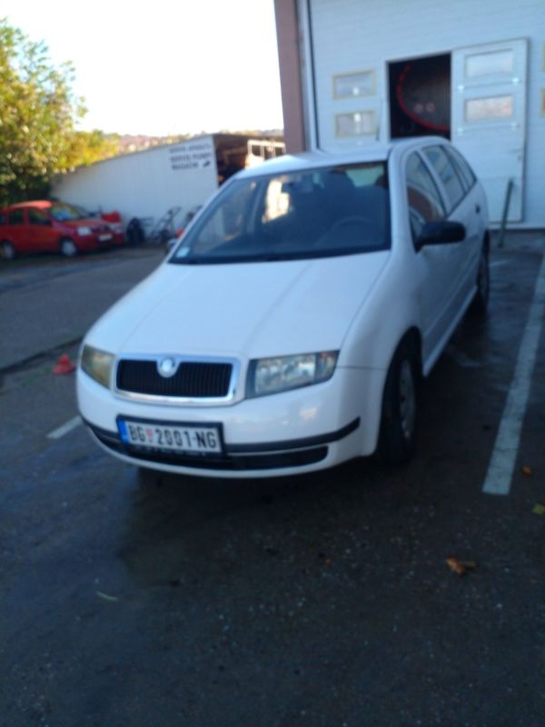 Škoda Fabija 1.2 htp karavan, 2004 godište - Automobili do 2000 eur Oglasi Beograd