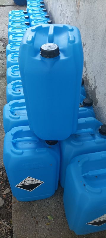 Kante 25l od debele plastike, kao nove, jednom korišćene, mogu za sve namene - Cisterne Burad Kante Oglasi Beograd