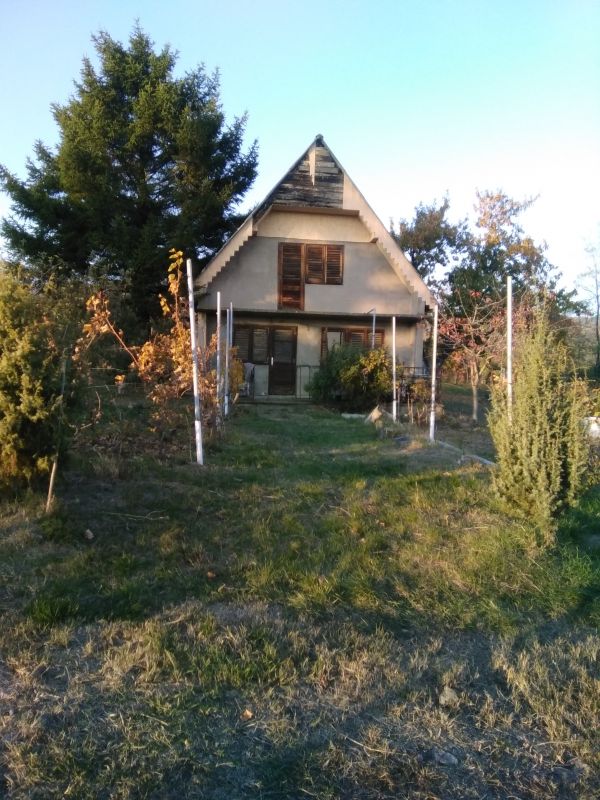 PRODAJEM vikendicu na Fruškoj gori, lokacija Manđelos. - Prodaja Vikendica Oglasi Beograd PRODAJEM vikendicu na Fruškoj gori, lokacija Manđelos. - Prodaja Vikendica Oglasi Beograd