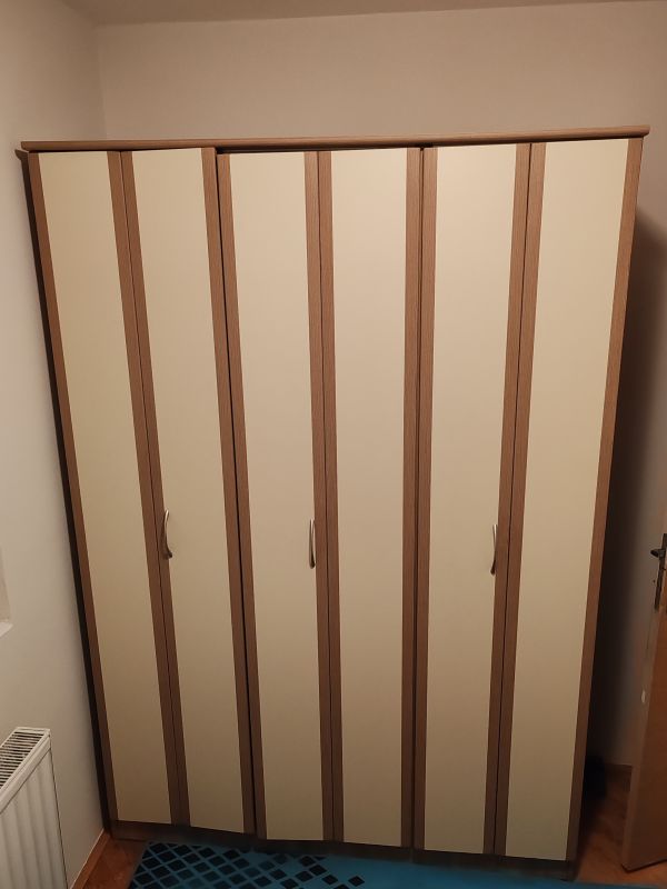 Forma ideale garderober - Ormari Plakari Vitrine Komode Oglasi Beograd
