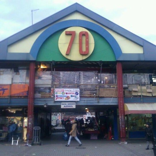 Prodajem lokal u bloku 70 kineski TC, deo koji nije izgoreo.. - Prodaja Lokal Oglasi Beograd Prodajem lokal u bloku 70 kineski TC, deo koji nije izgoreo.. - Prodaja Lokal Oglasi Beograd