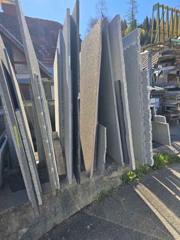 Prodajem vecu kolicinu poliranih  granitnih ploca 2cm 3cm dosta  alata, freza, - Građevinski Materijali Oglasi Beograd