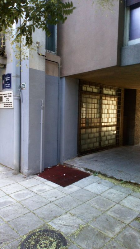 Prodajem lokal u Resavskoj ulici kod kliničkog centra i medicinskog fakulteta u prizemlju - Prodaja Lokal Oglasi Beograd Prodajem lokal u Resavskoj ulici kod kliničkog centra i medicinskog fakulteta u prizemlju - Prodaja Lokal Oglasi Beograd