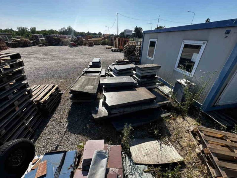 Velika rasprodaja granitnih  ploca 50  m3 I granitnih plocica 200 m2 - Građevinski Materijali Oglasi Beograd