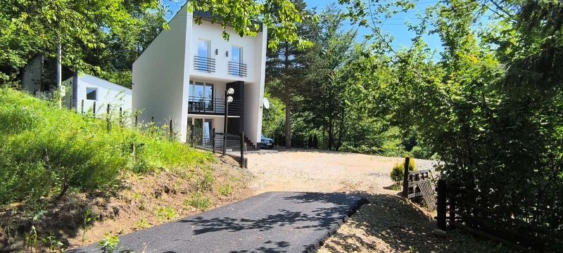 Zlatibor – Moderna kuća sa dodatnom stambenom jedinicom, Zova (plac 600 m²) - Prodaja Kuća Oglasi Beograd Zlatibor – Moderna kuća sa dodatnom stambenom jedinicom, Zova (plac 600 m²) - Prodaja Kuća Oglasi Beograd