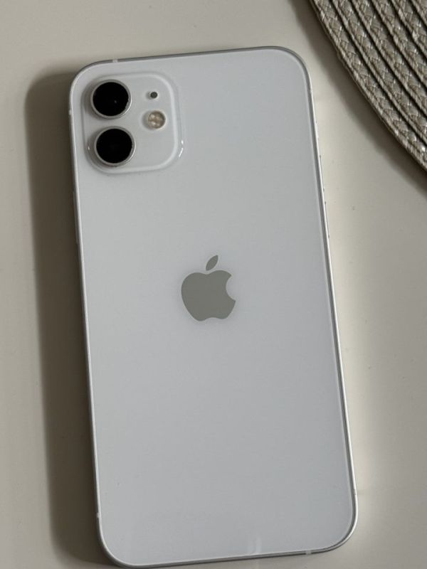 Iphone 12, white, 64gb Polovan u odlicnom stanju - Mobilni Telefoni Prodaja Kupovina Oglasi Beograd