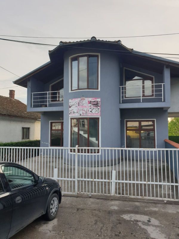 Izdajem lokale ili celu zgradu u Sremcici - Izdavanje Rentiranje Lokal Oglasi Beograd Izdajem lokale ili celu zgradu u Sremcici - Izdavanje Rentiranje Lokal Oglasi Beograd