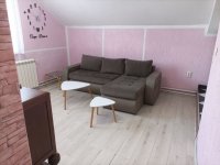 Namešten stan u kući, 50m2, na prvom spratu, zaseban ulaz :: Izdavanje Rentiranje Stan Oglasi Beograd