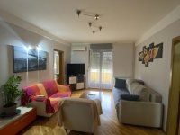 Izdaje se stan - Prvomajska, Zemun - 600 e na I spratu :: Izdavanje Rentiranje Stan Oglasi Beograd