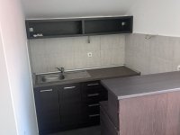 Izdajem kuću u Zemunu, na odličnoj lokaciji, u ulici Mozerova :: Izdavanje Rentiranje Kuća Oglasi Beograd