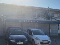 Na pijaci "Bežanijska kosa" izdaje se lokal za ribarnicu ili neku drugu pripremu hrane :: Izdavanje Rentiranje Lokal Oglasi Beograd