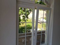 Na prodaju 1 okrugli prozor I kvalitetni drveni :: Vrata Prozori Brave Oglasi Beograd