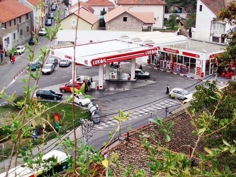 Nema više radnika koji toče gorivo na pumpama - Benzinskim Stanicama u Srbiji Nema više radnika koji toče gorivo na pumpama - Benzinskim Stanicama u Srbiji