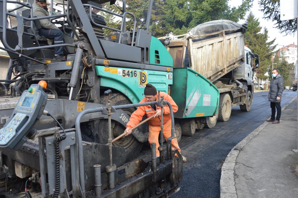 Završeno Asfaltiranje Kolovoza u Ulici Rada Drainca na Čukarici