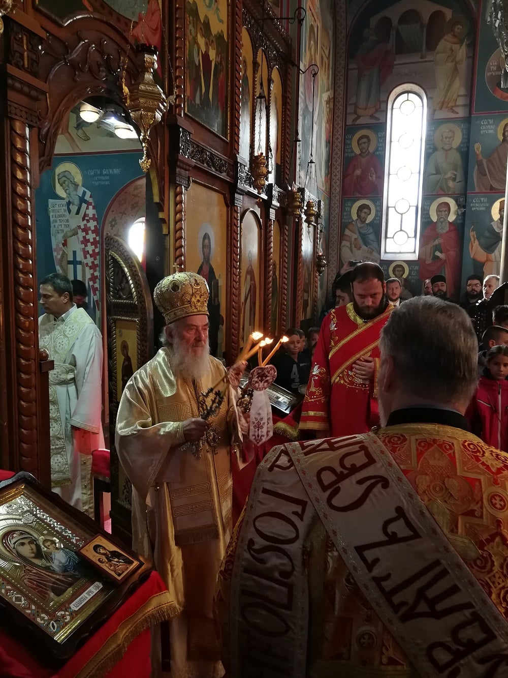 Oproštaj od NJegove Svetosti Patrijarha Srpskog Gospodina Irineja u Hramovima na Čukarici