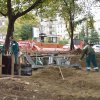Ekipe JKP „Zelenilo Beograd“ izvode radove na sanaciji dečijeg igrališta na uglu ulica Zrmanjska i Kirovljeva, na Banovom brdu. 