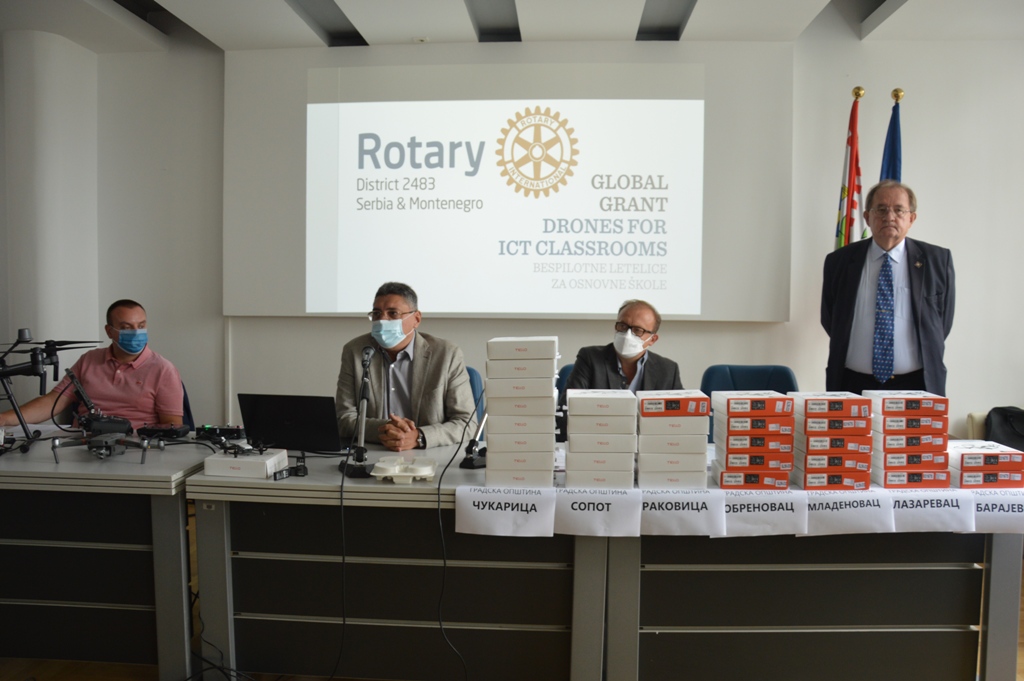 Donacija Dronova Rotari Klubova Srbije Osnovnim Školama