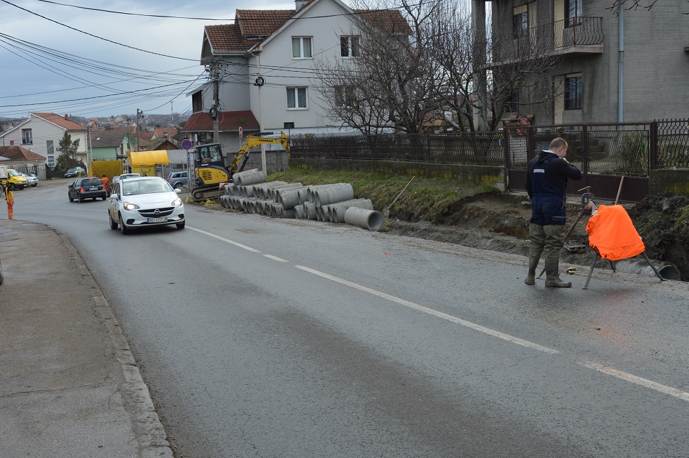 Počela izgradnja trotoara u delu Ulice Stevana Filipovića u Železniku na Čukarici