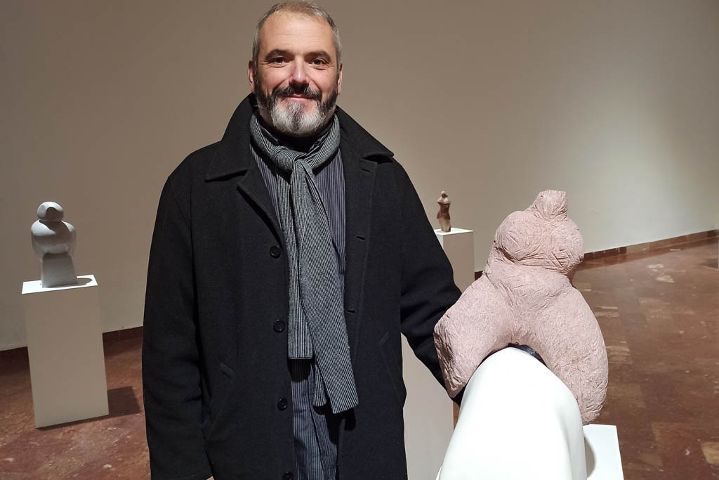 Skulpture od Kamena Hrvatskog Vajara Petra Hranuelija u Galeriji 73 na Čukarici Skulpture od Kamena Hrvatskog Vajara Petra Hranuelija u Galeriji 73 na Čukarici