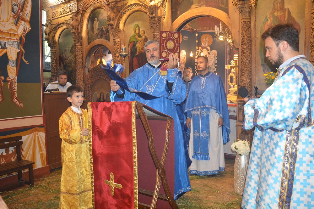 Čukarica Proslavila Slavu – Silazak Svetog Duha na Apostole