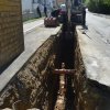 Počeli su radovi na  izgradnji fekalne kanalizacione mreže u postojećoj regulaciji Ulice Miloja Zakića u naselju Filmski grad.