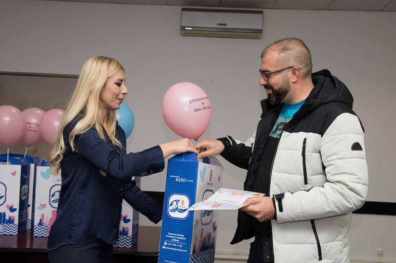 Druga podela bebi paketa u opštini Novi Beograd Druga podela bebi paketa u opštini Novi Beograd