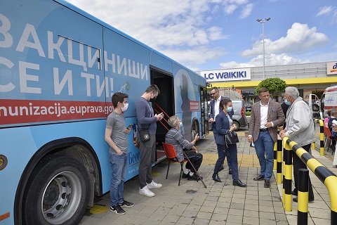Mobilni Autobus za Vakcinaciju u Borči