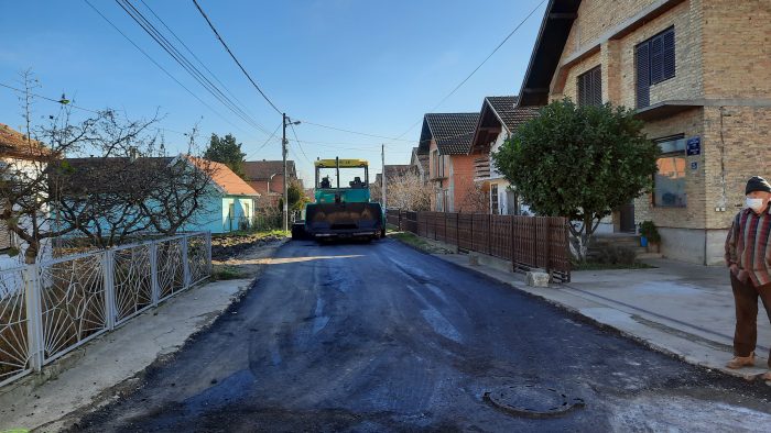 Asfaltirana Šangajska Ulica u Zemunu