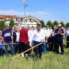 Povodom Svetskog dana izbeglica, u organizaciji ''Koordinacija udruženja izbeglih i raseljenih u Republici Srbiji'' i Gradske opštine Zemun tradicionalnu manifestaciju ''Busije 2020'' pod nazivom ''Krajiške pjesme, igre i običaji'' otvorio je predsednik Gradske opštine Zemun Dejan Matić 13. juna simboličkim odkosom trave, uz slogan ''Neka najbolji pobedi''. 