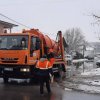 Brzom akcijom Gradske opštine Zemun, nakon snežnih padavina, cisterne JKP ”Gradska čistoća” 12. januara sanirale su posledice plavljenja kolovoza u naselju Altina.