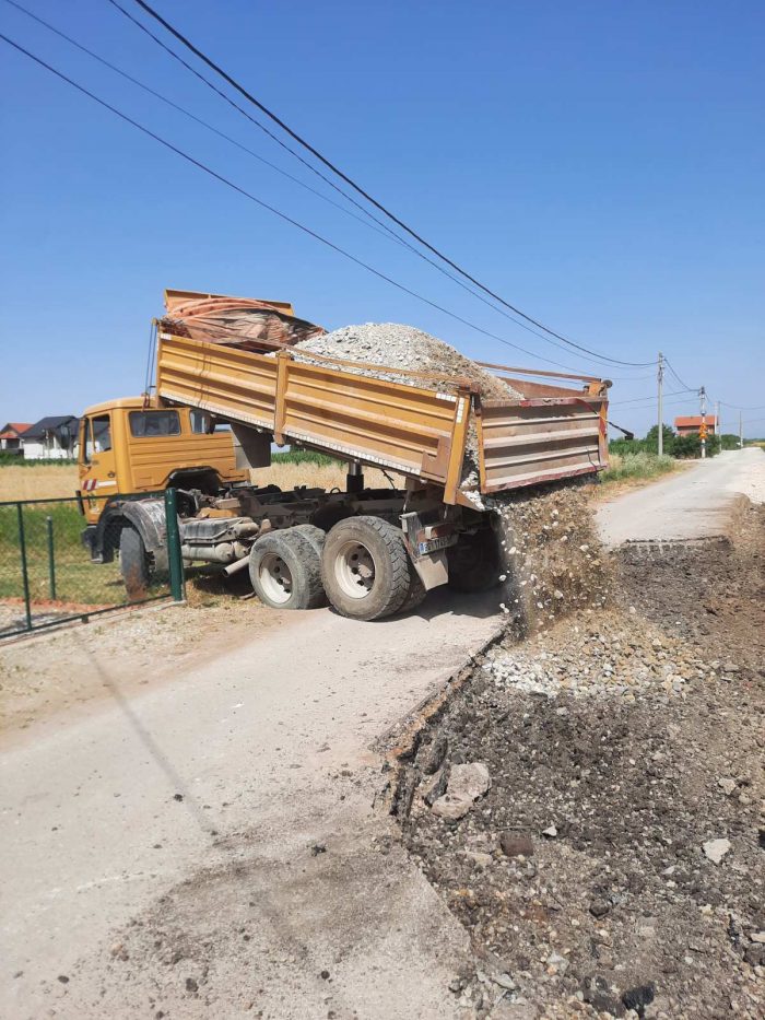 Radovi na Saobraćajnoj i Komunalnoj Infrastrukturi u Zemunu