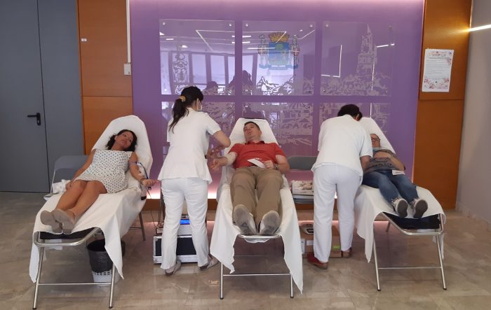 Transfuziologija Apeluje na Davaceo Nulte Krvne Grupe Transfuziologija Apeluje na Davaceo Nulte Krvne Grupe