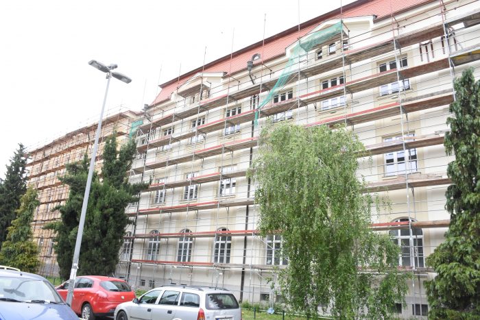 Obilazak Radova na Rekonstrukciji Zemunske Gimnazije Obilazak Radova na Rekonstrukciji Zemunske Gimnazije