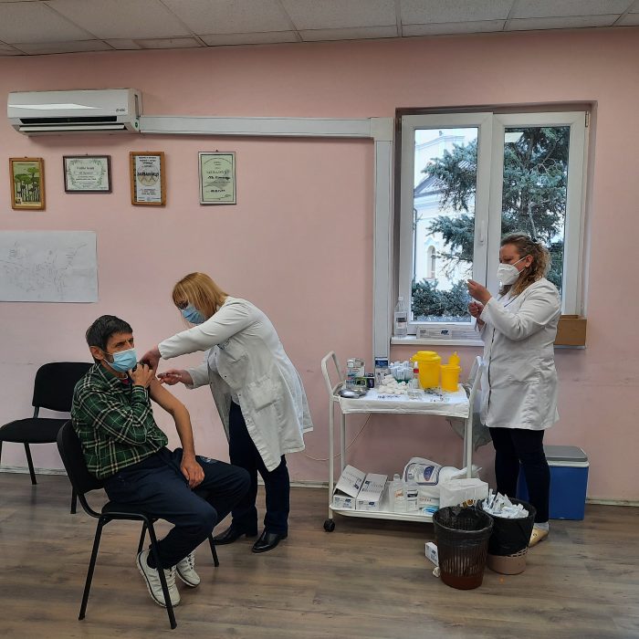 Mobilni Tim za Vakcinaciju u Ugrinovcima