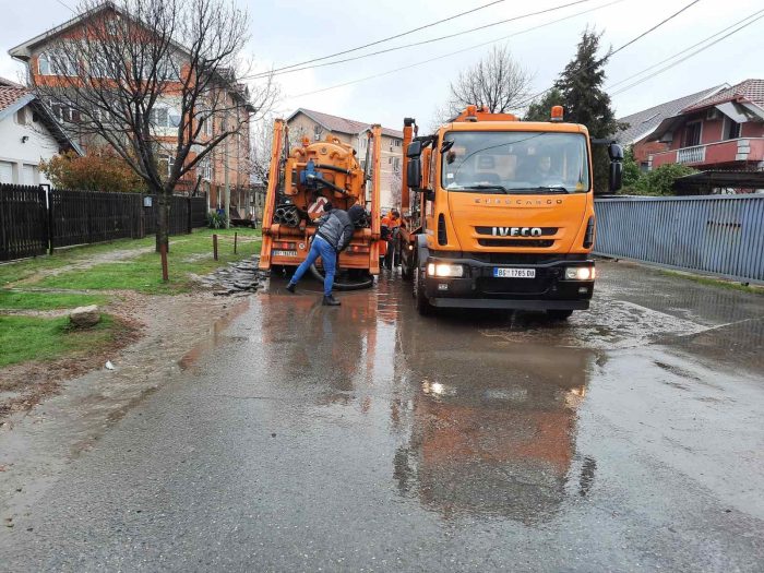 U Naselju Altina Ponovo Prohodne Saobraćajnice