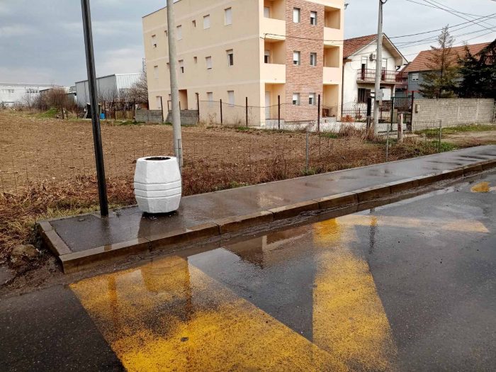 Uređenje Autobuskih Stajališta i Parkinga u Zemunu Uređenje Autobuskih Stajališta i Parkinga u Zemunu