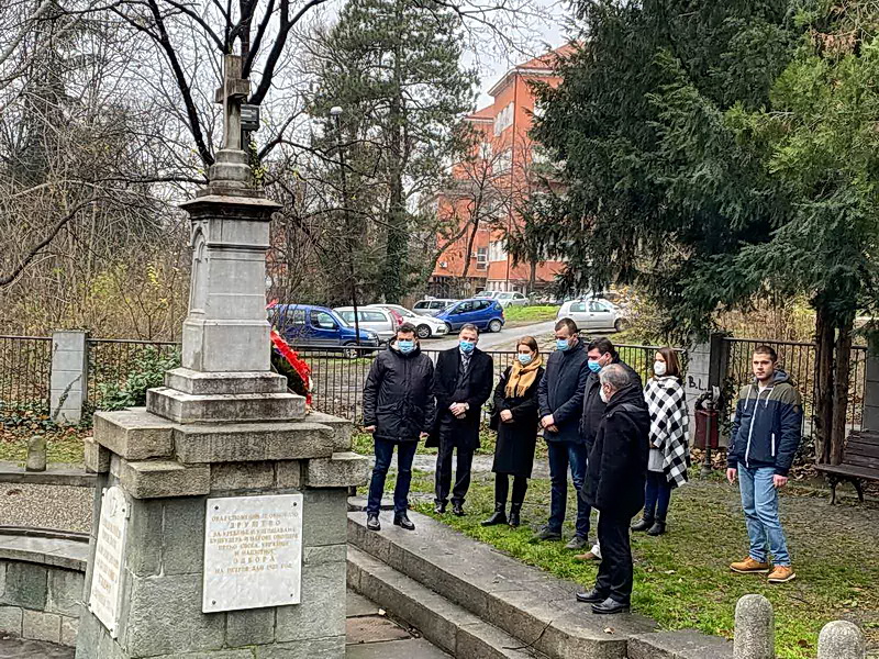 Predstavnici GO Zvezdara Položili Venac na Trećepozivačku Česmu Predstavnici GO Zvezdara Položili Venac na Trećepozivačku Česmu