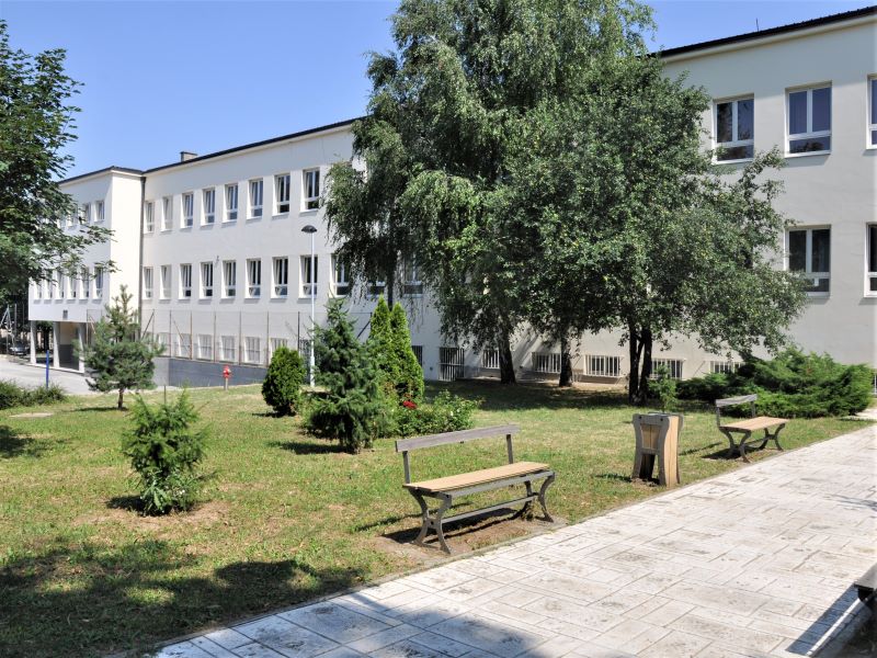 Učenice OŠ „Veljko Dugošević“ Pobednice Konkursa „Uhvati Ideju“ Učenice OŠ „Veljko Dugošević“ Pobednice Konkursa „Uhvati Ideju“