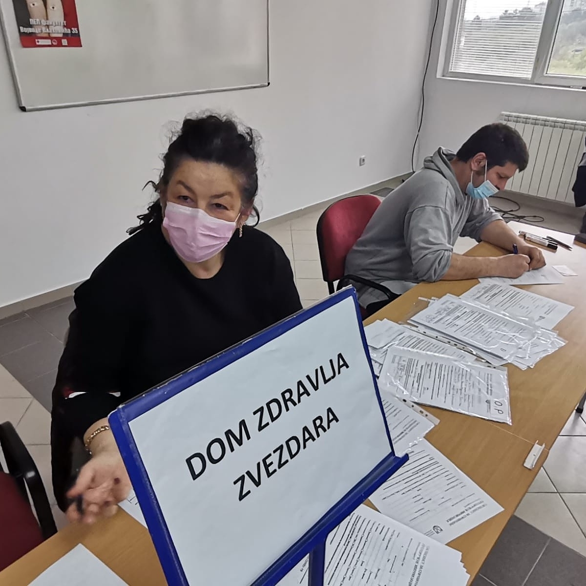Veliki Odziv na Vakcinaciju u Naselju Vojvode Vlahović na Zvezdari