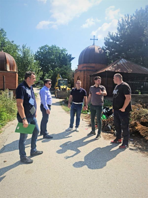 Počeli radovi na uređenju staza na Mokroluškom groblju Opština Zvezdara