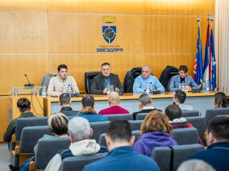 Sastanak sa upravnicima stambenih zajednica Starog Mirijeva na Zvezdari Sastanak sa upravnicima stambenih zajednica Starog Mirijeva na Zvezdari