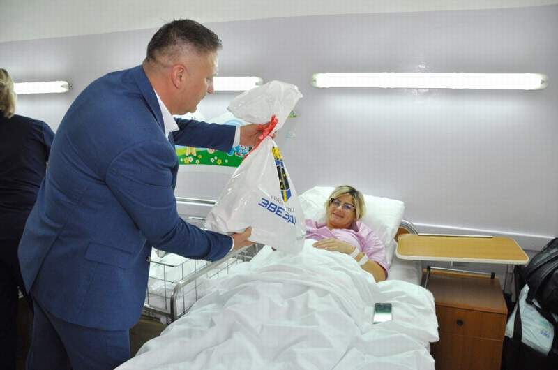 Predsednik Opštine Zvezdara u poseti Porodilištu KBC Zvezdara