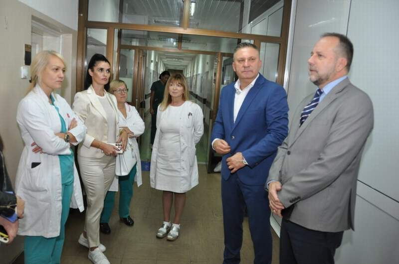 Predsednik Zvezdare u poseti Porodilištu KBC Zvezdara